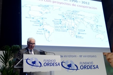 Acto de entrega ayudas 2012