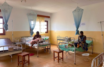 Reforzar los servicios de Pediatría y de Neonatología del Hospital Católico “Claudine Echemier” de Yaoundé por Fundació Recover y Fundació Ordesa